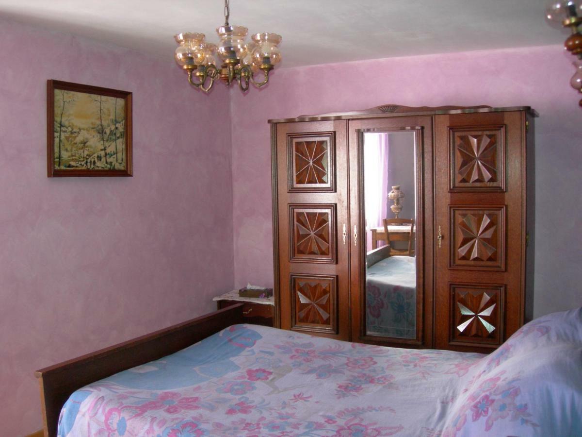 Sous La Glycine Bed & Breakfast Miélan Dış mekan fotoğraf